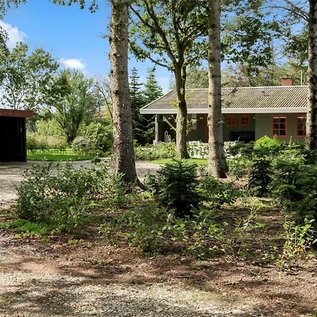 Lf14163-roslev-kybehuse-3 * Roslev