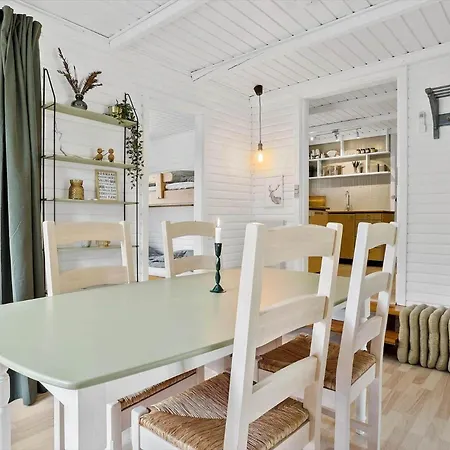 Lf14163-roslev-kybehuse-3 * Roslev